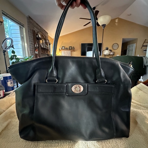kate spade Handbags - Kate Spade Leather tote